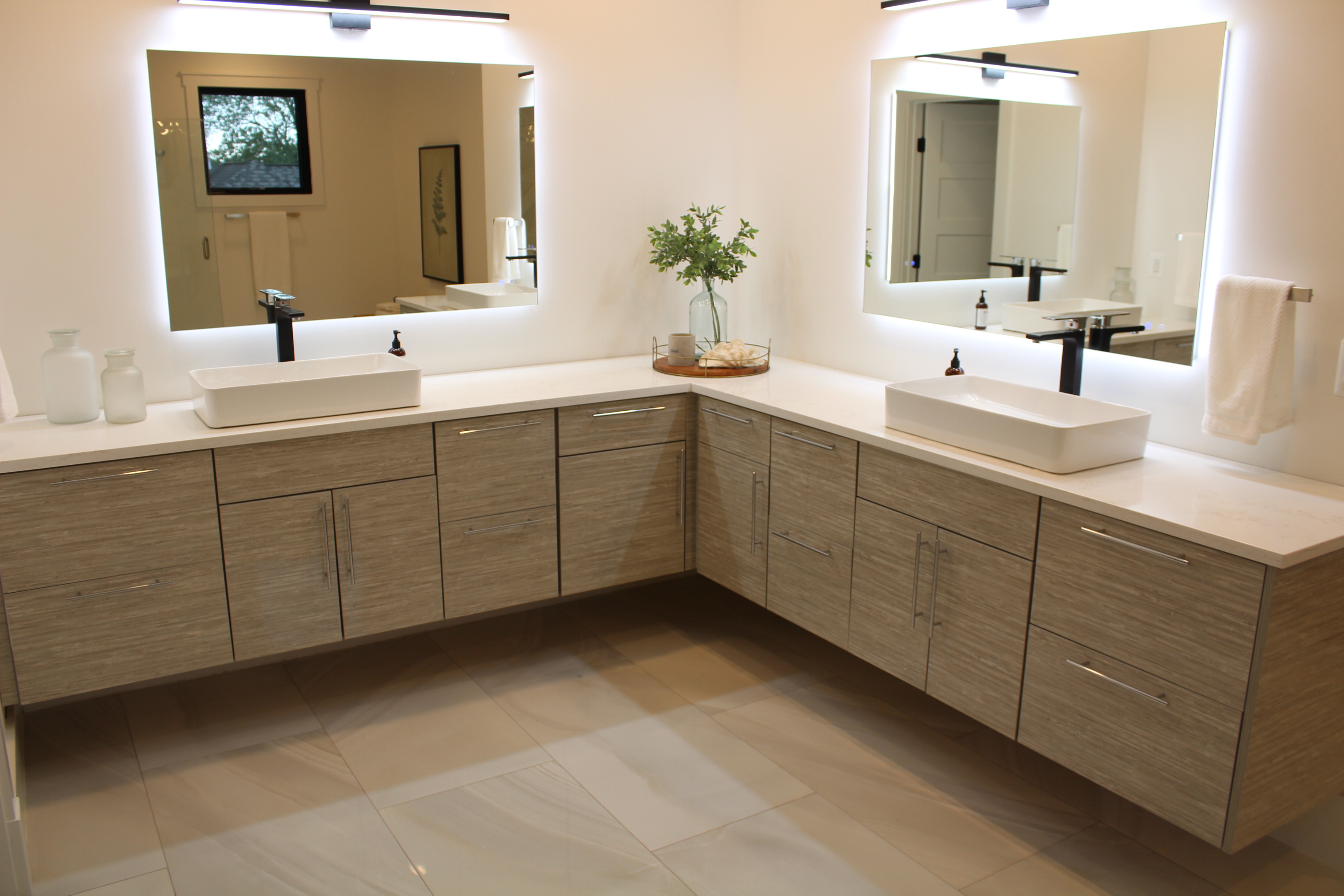 KURTZ MASTER BATHROOM